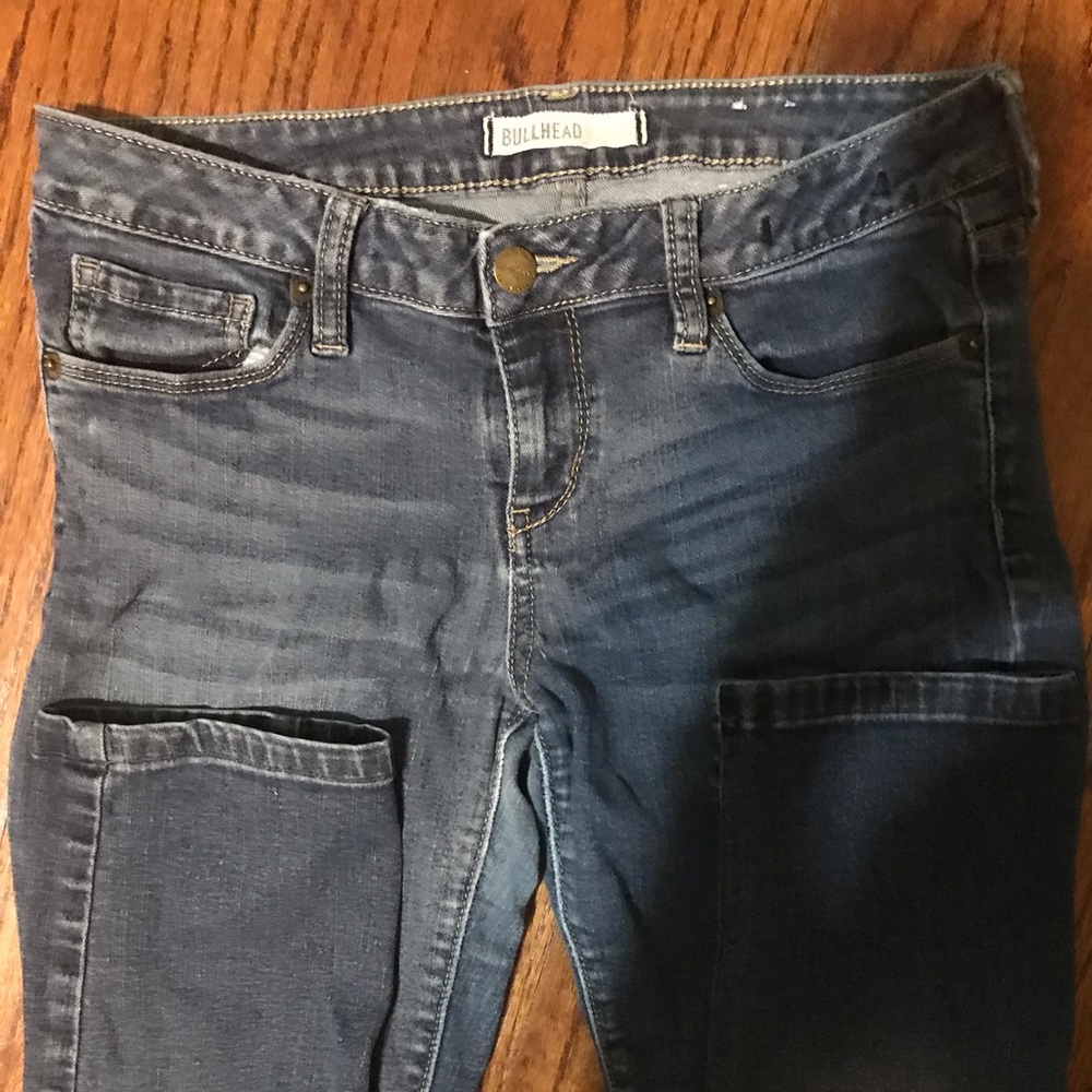 Bullhead women’s jeans!